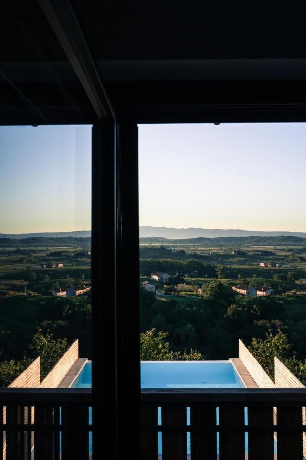 Buzinel Estate Ξενοδοχείο Dobrovo Εξωτερικό φωτογραφία