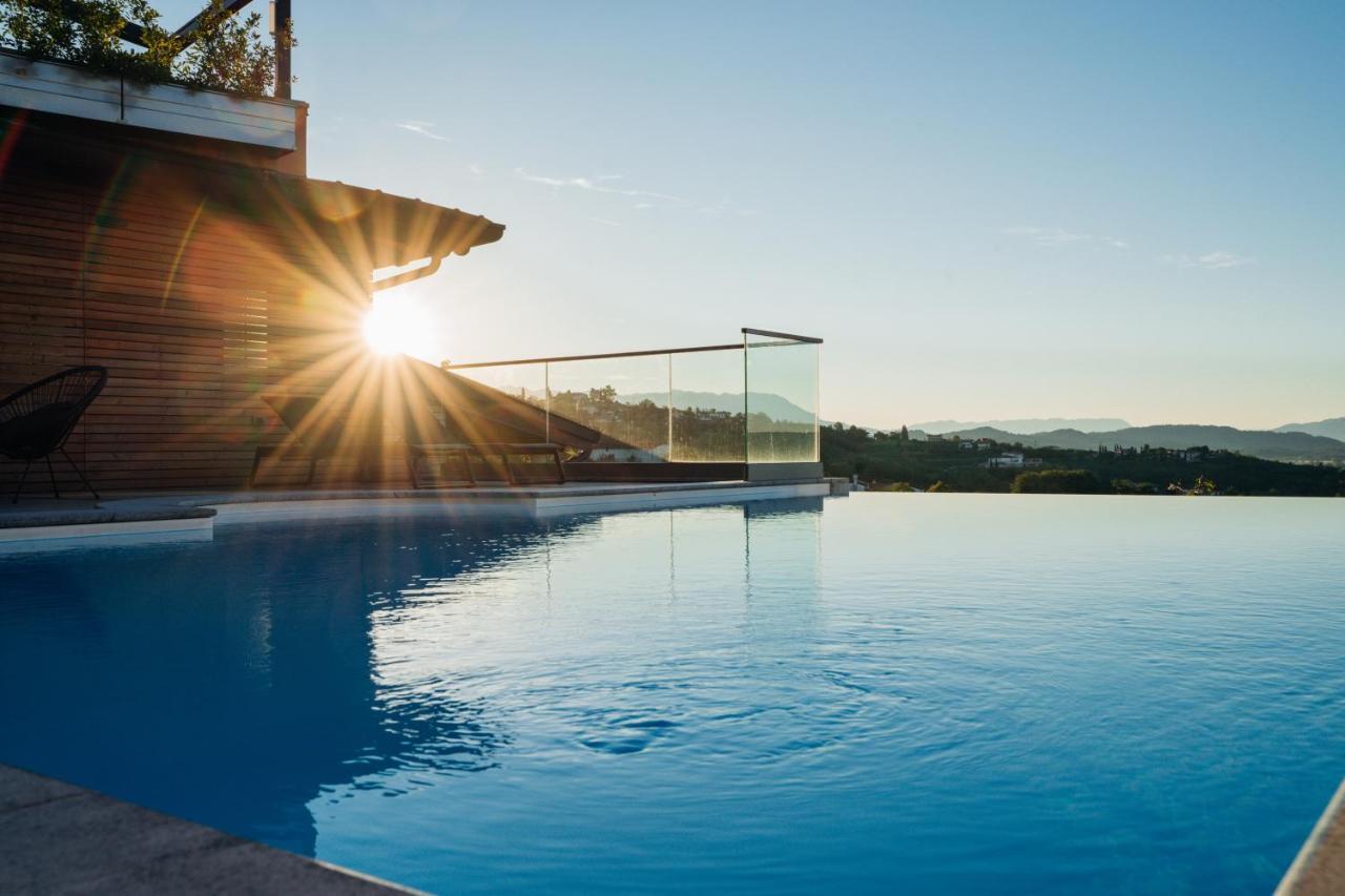 Buzinel Estate Ξενοδοχείο Dobrovo Εξωτερικό φωτογραφία