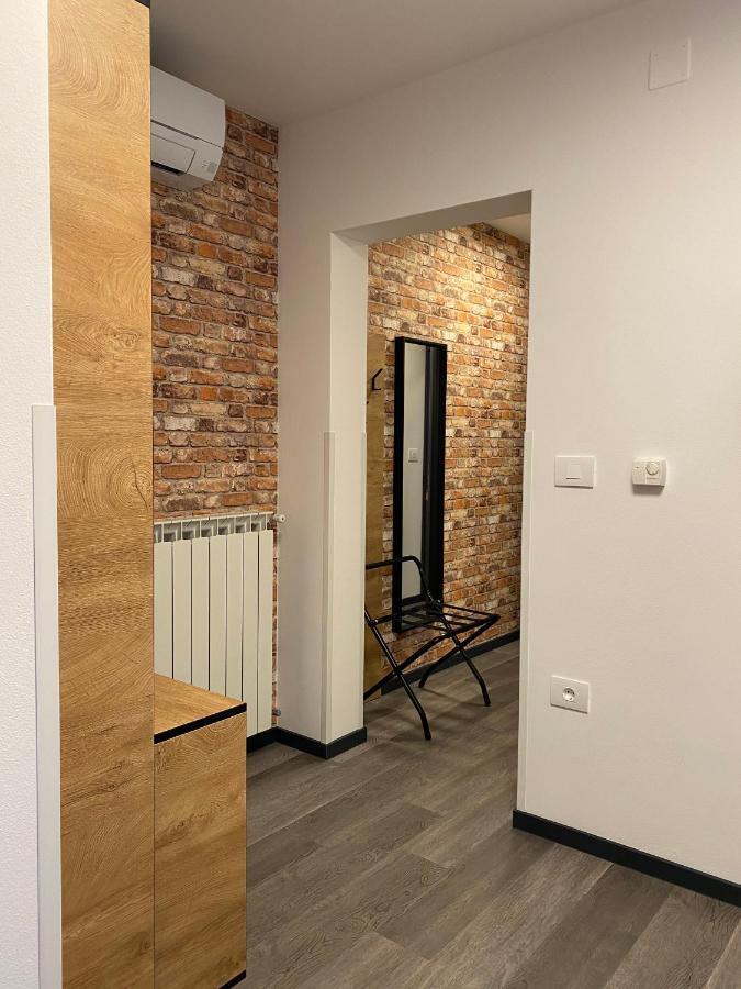 Buzinel Estate Ξενοδοχείο Dobrovo Εξωτερικό φωτογραφία